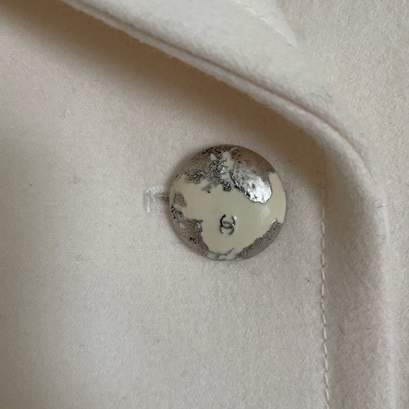 Authentic Chanel Cream Cashmere Coat - Picture 10 of 11